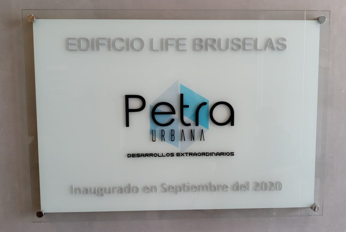 Vendo Dpto. en Edif LIFE Bruselas S/ Bruselas casi San Martín Barrio Ykua Sati