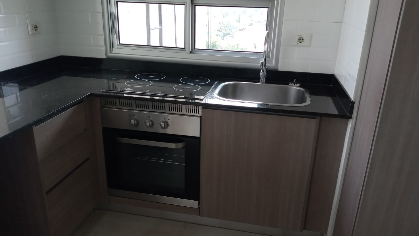 83b711ec-d274-4f6f-8c52-103372f43d82 Vendo Dpto. en Edif LIFE Bruselas S/ Bruselas casi San Martín Barrio Ykua Sati